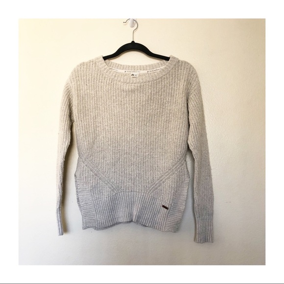 Toms Cream Knit Sweater with Gold Threading Accents Sparkle in Winter Cold - Picture 5 of 10